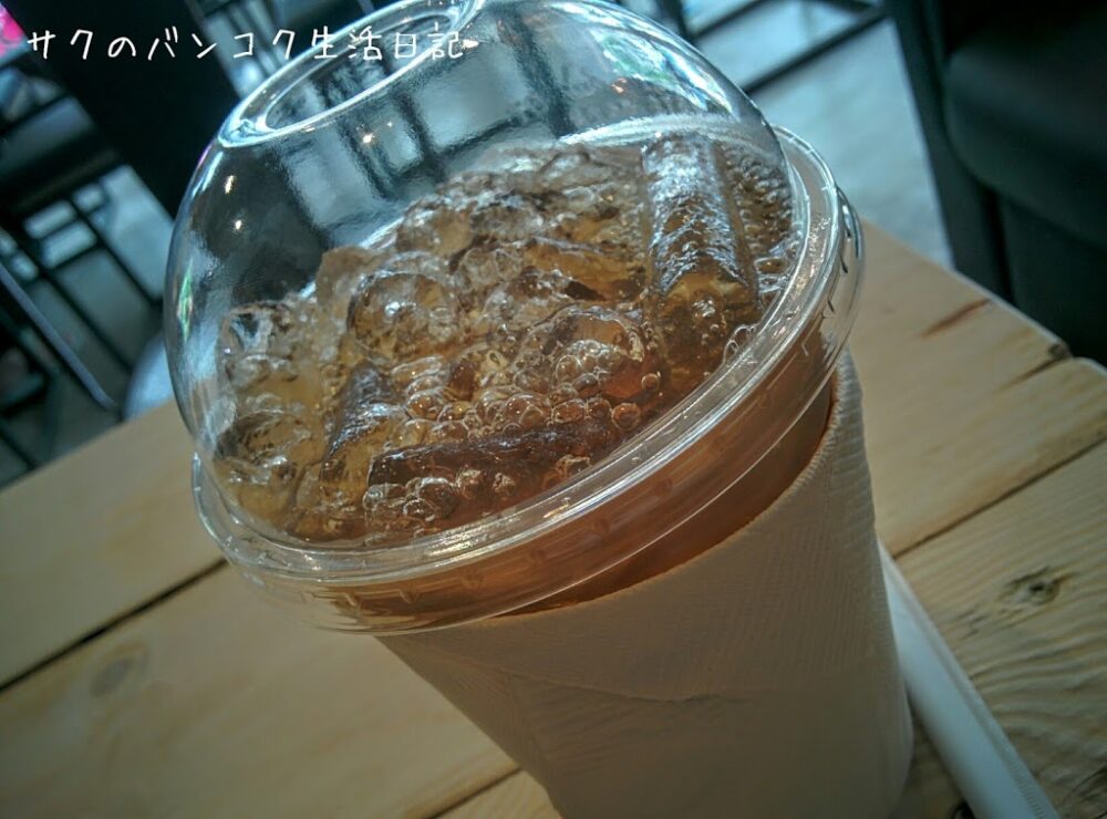 エカマイ駅近くのナチュラルカフェCRAZY ABOUT brew cafe