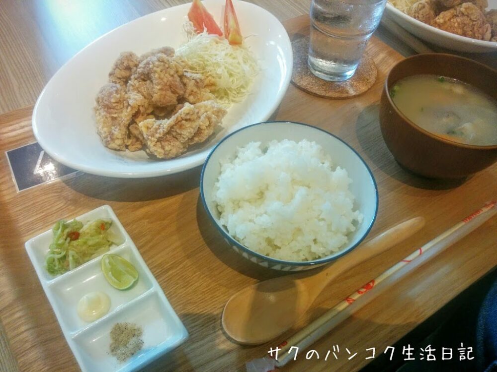 オンヌットのtrica（トリカ）の唐揚げと豚丼がセットが美味しい！