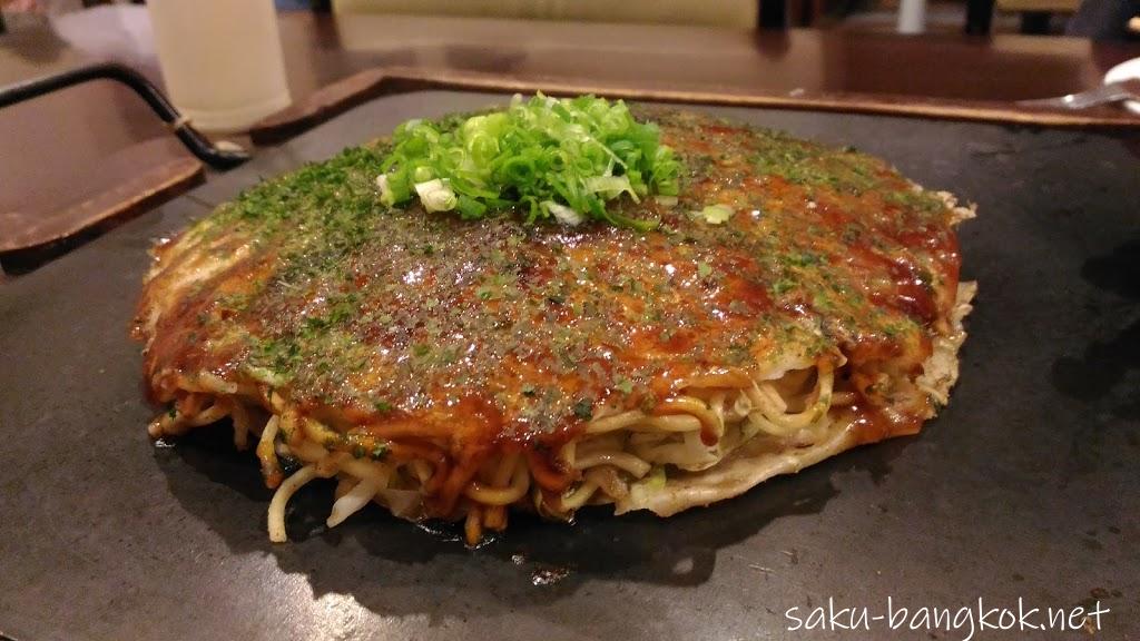 【広島】バンコク・トンローの奥のお好み焼き屋さんは家族連れに大人気