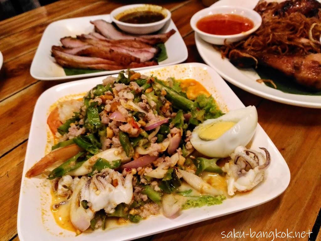 【サバイジャイ】ガイヤーンで有名なバンコク・タイ料理店の超定番店!@エカマイ通り
