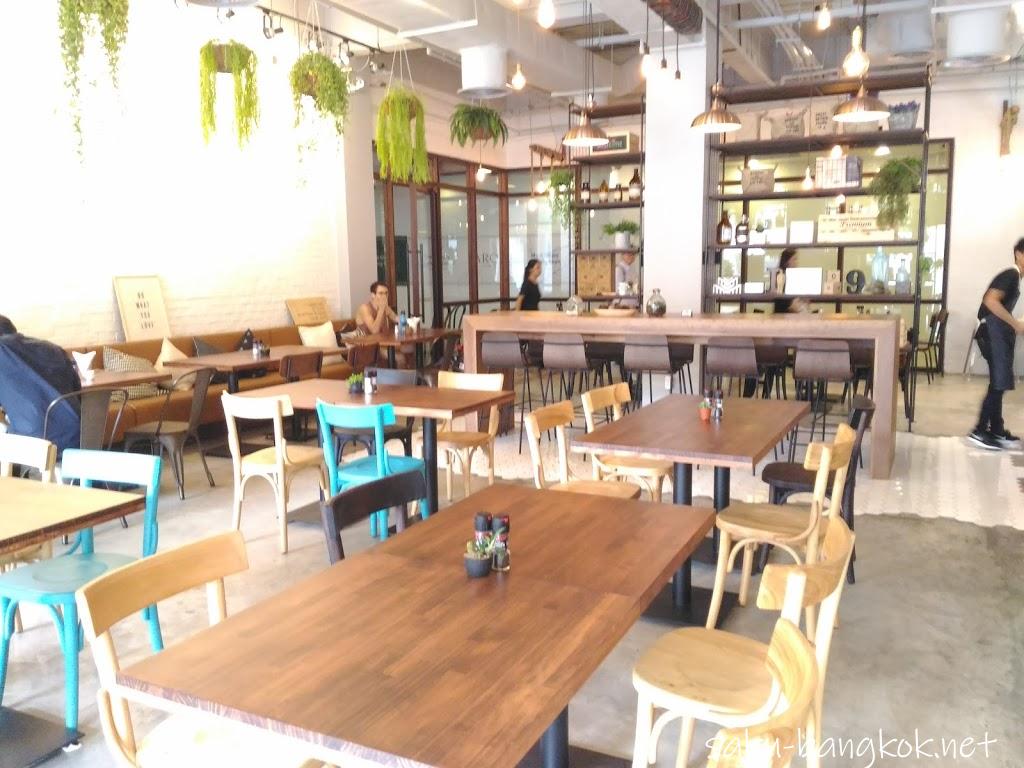 【Patissez(パティセッツ)】開放的なおしゃれカフェ@ Sukhumvit soi 39
