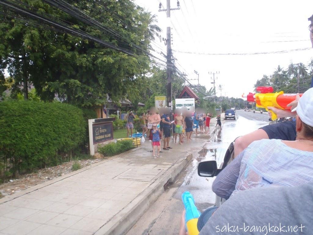 ピックアップトラックに乗ってサムイ島のソンクラーン（水掛け祭り）を満喫【サムイ島旅行記2017