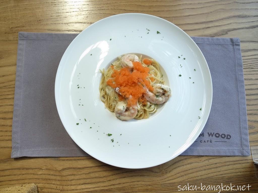 ナチュラルで落ち着くおしゃれカフェ Warm Wood Cafe @トンロー ソイ10