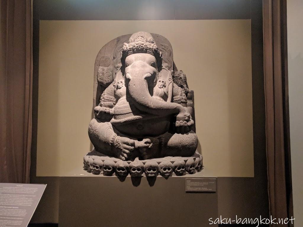 バンコク国立博物館の日本語ガイドツアー