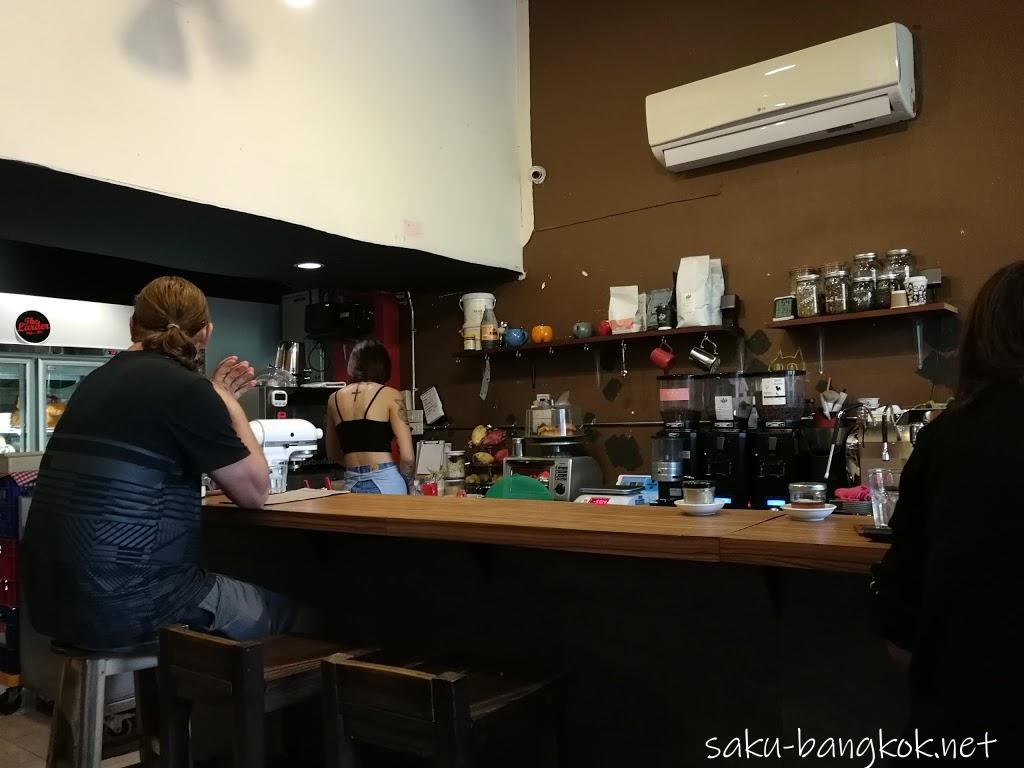 ザ・ラーダーカフェ（The Larder Cafe & Bar）でフルーツたっぷりのフレンチトースト【チェンマイ旅行記2017