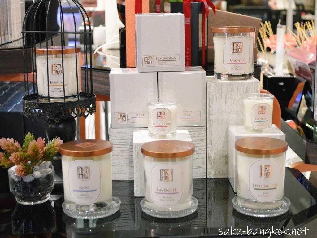 Akaliko Soy Candle   大750バーツ　小240バーツ