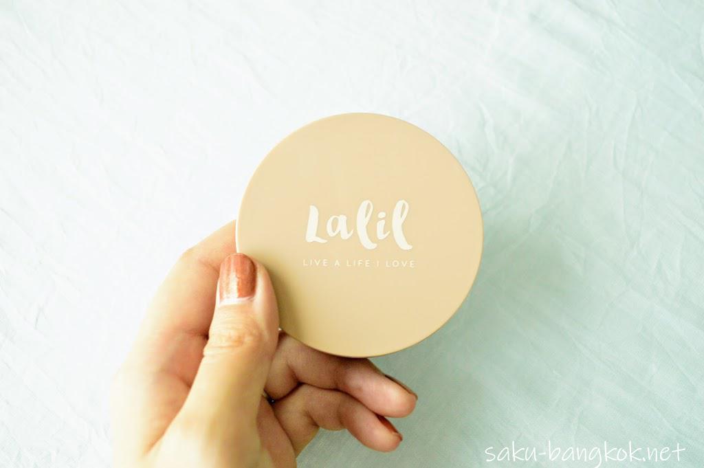 Talc-free Translucent Pressed Powder（定価500B：約1,720円）