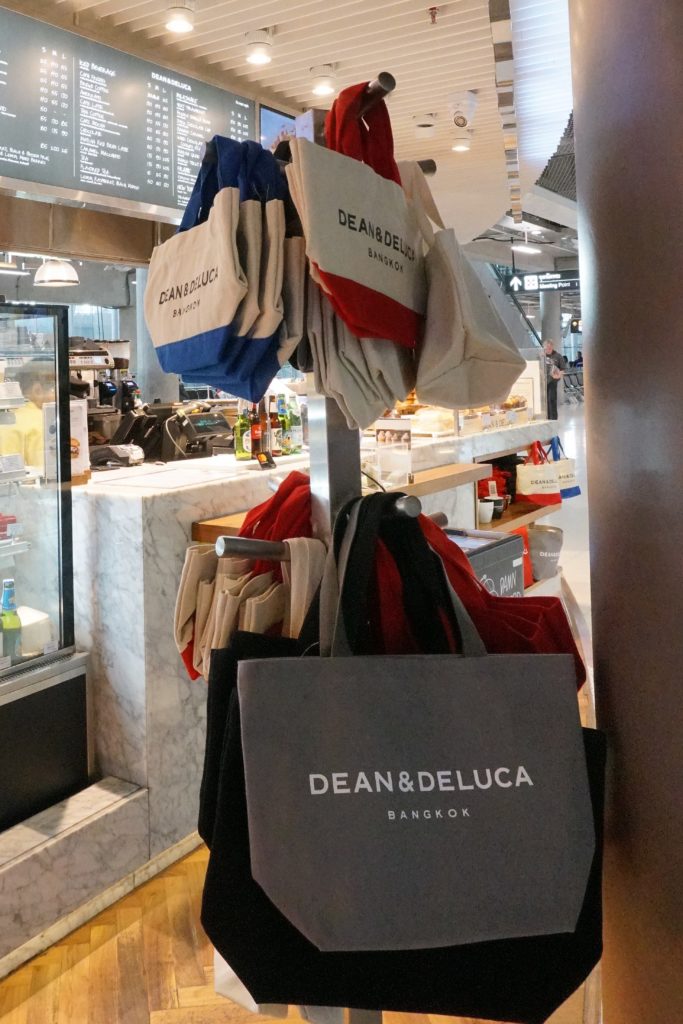 バンコク限定のDEAN & DELUCAのトート