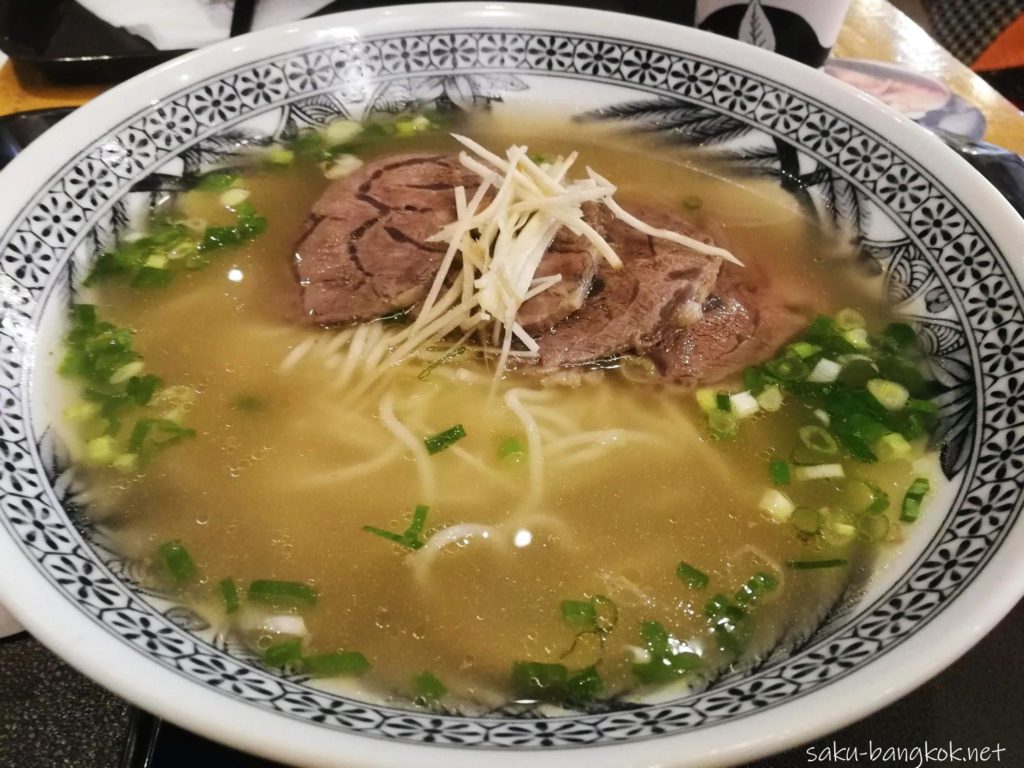 「FAVtory快.食.尚」内の「老董牛肉麺」