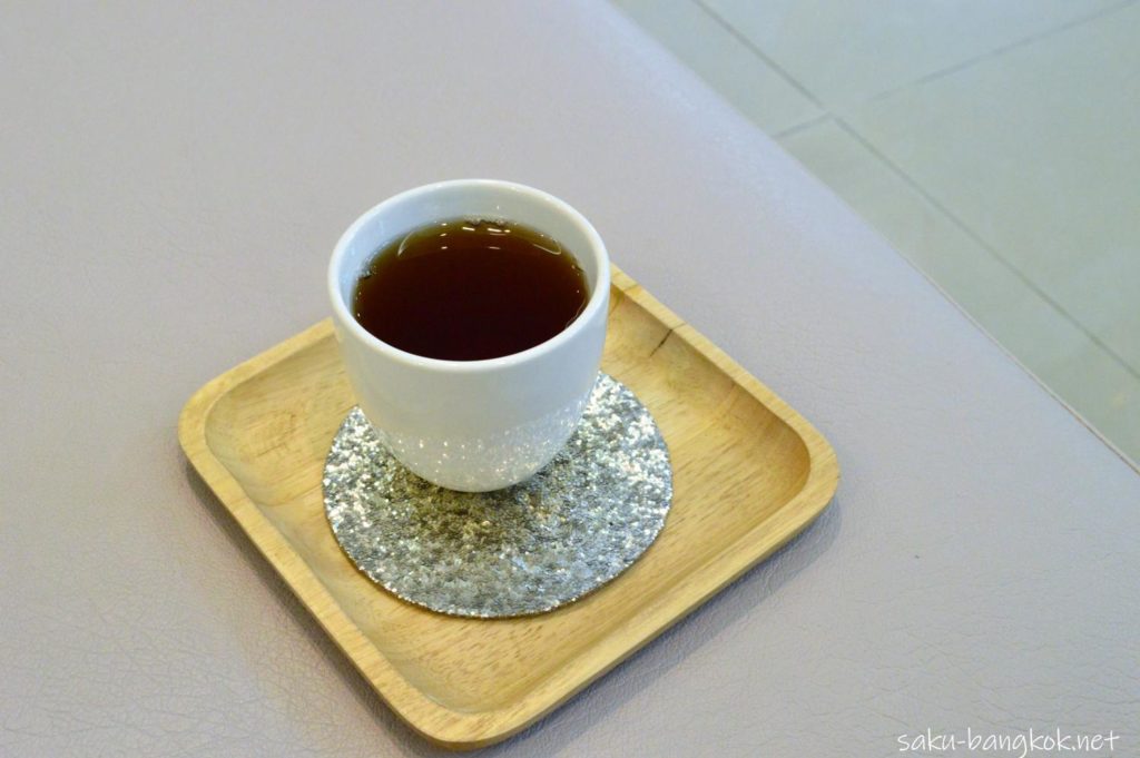 バンコクの整体スパYIM's Style イムズスタイル 施術後のお茶