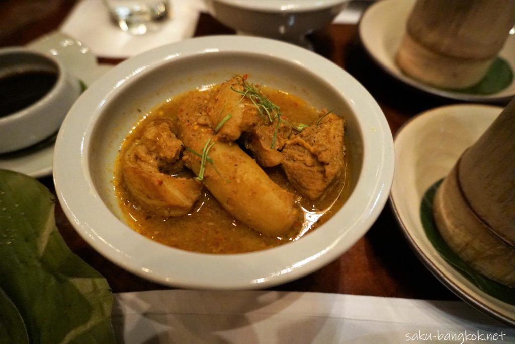 Pork sparerib in southern yellow curry jackfruit seed and raw finger banana