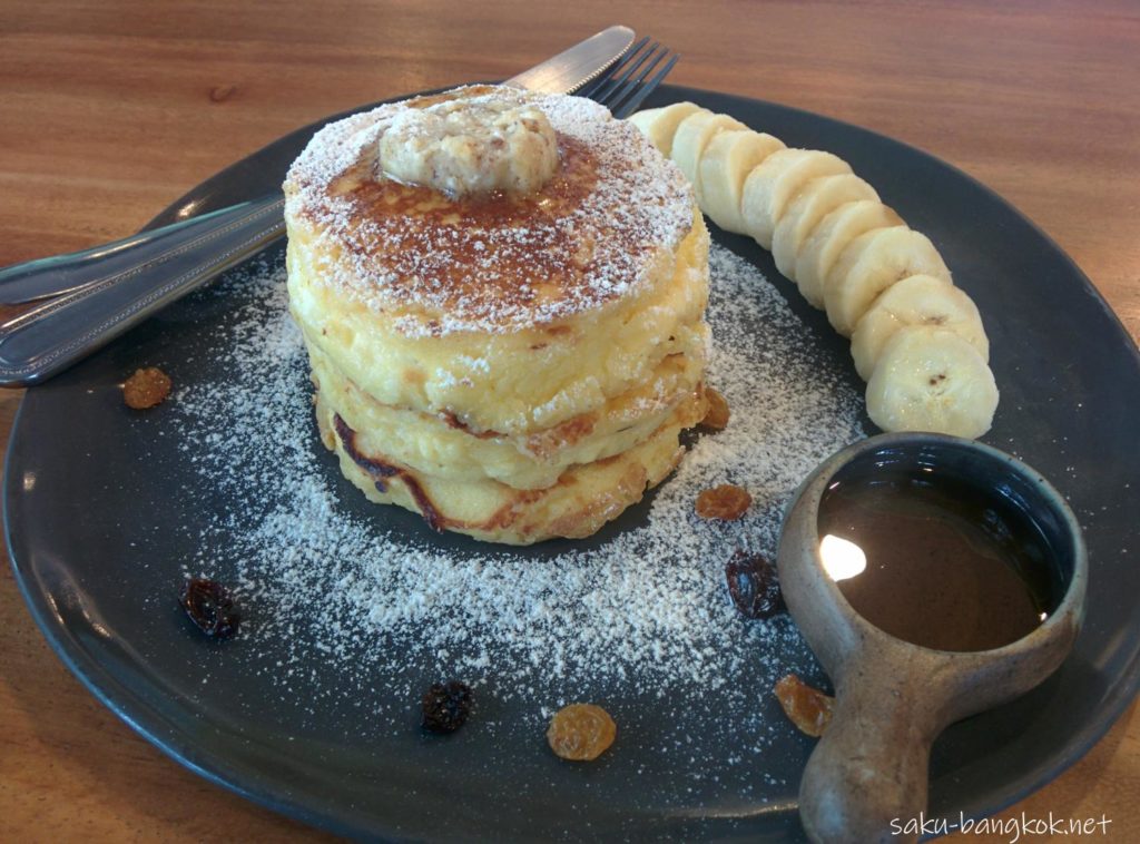 アソークおひとりさまランチにおすすめのイワネカフェ