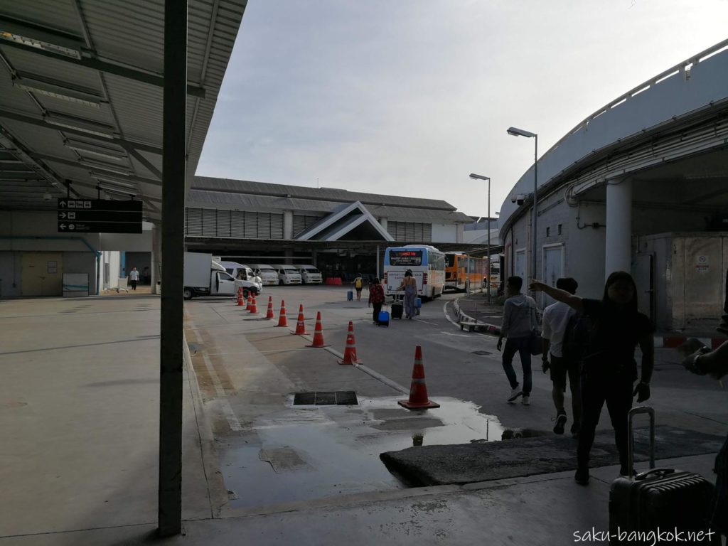 プーケット空港からプーケットタウンへ行くバス