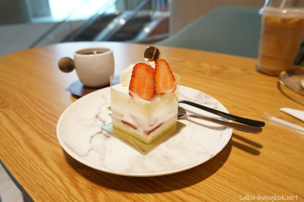 バンコクのケーキ屋さん　シェ・シバタ365　イチゴのショートケーキ