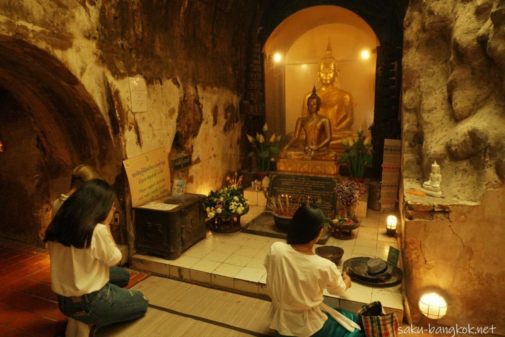 チェンマイの洞窟寺ワット・ウモーン