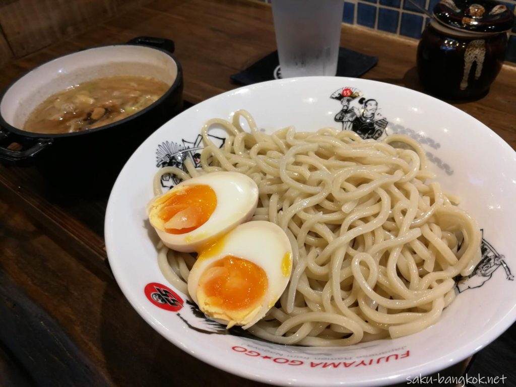 【フジヤマ55】エカマイソイ2店　濃厚つけ麺