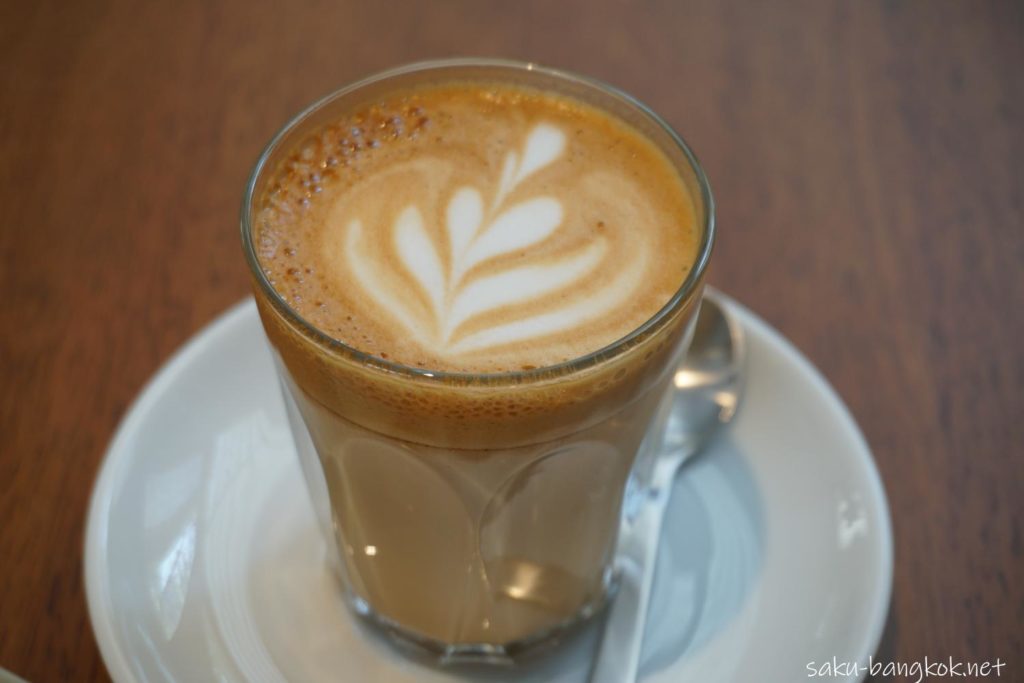 Hot Latte 120THB+（約460円）