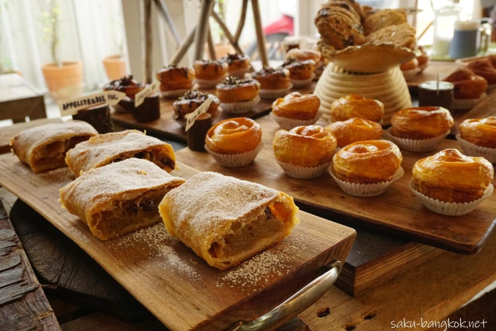 バンコク・アーリーのベーカリーカフェLandhaus Bakery