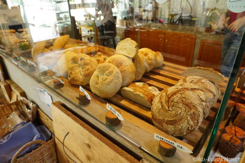 バンコク・アーリーのベーカリーカフェLandhaus Bakery