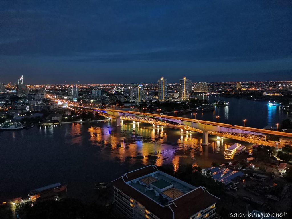 【SEEN】バンコク・チャオプラヤー川沿い最高の景色のルーフトップバー