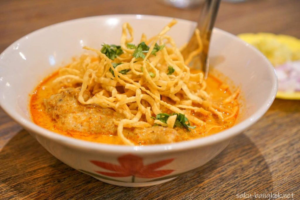 【Ong tong Khaosoi】ミシュランガイド掲載！アーリーのカオソーイ専門店