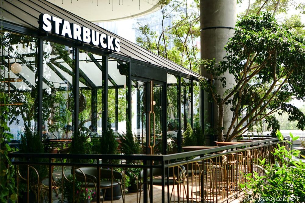 スターバックス コーヒーマスター タイ バンコク・緑あふれるグラスハウススタイルのスタバ＠エムクオー
